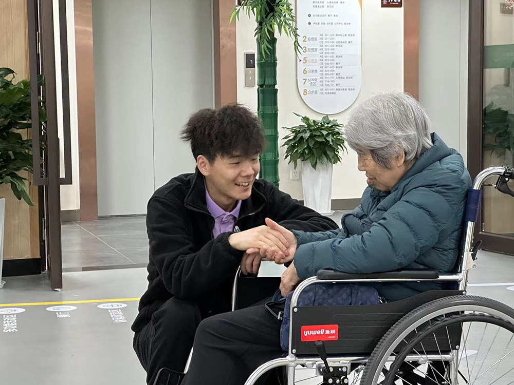 【川投盛榉】春日工作照 2.jpg