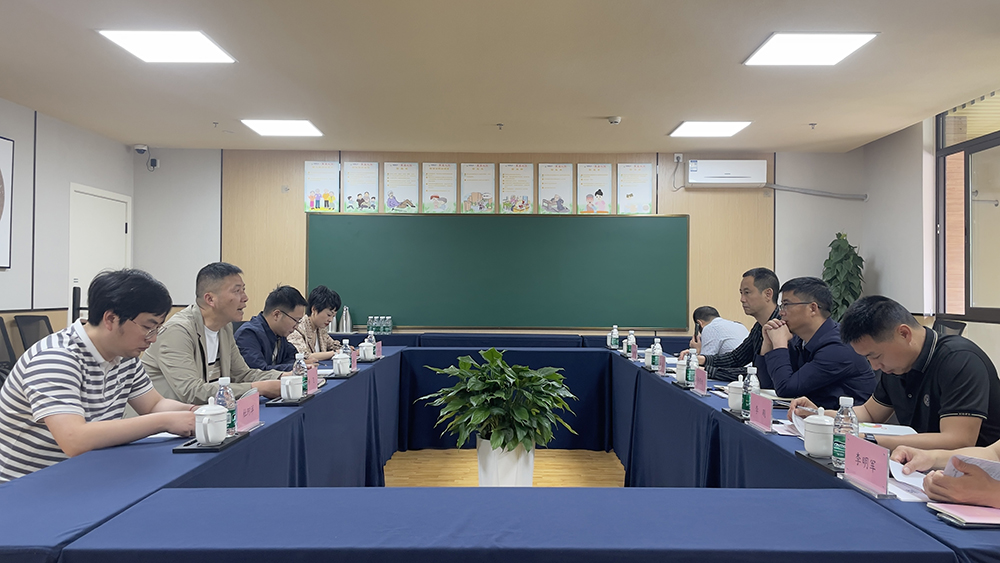 【川投盛榉】资中县副县长杨明远一行参观考察川投舒适之家·武侯吉福院 2.jpg