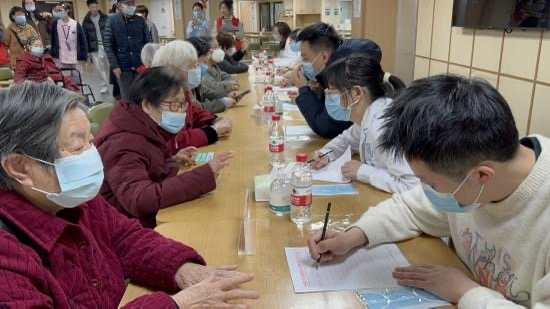 【川投盛榉】义诊照片2.jpg