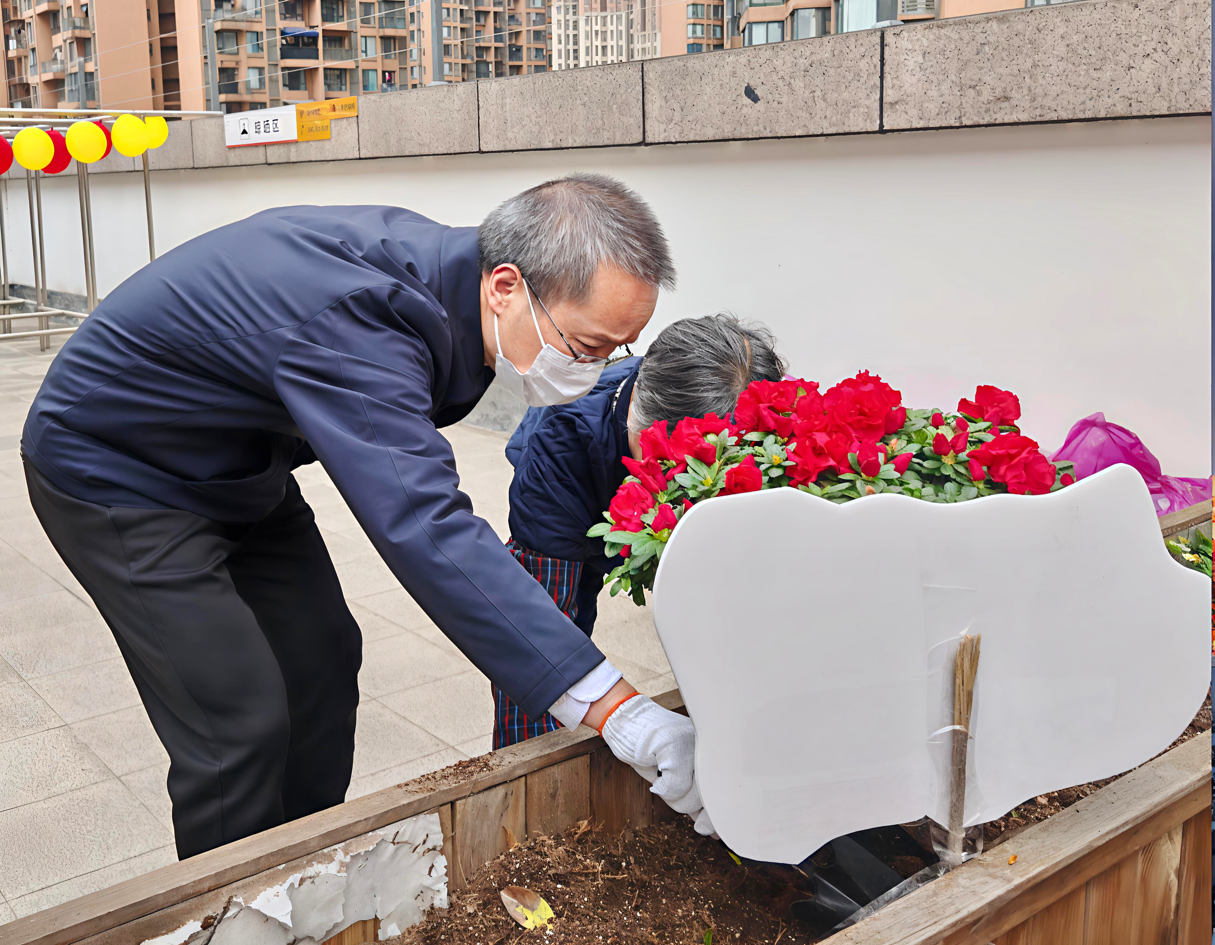 周家超带队赴盛榉公司养老项目督导调研并参加植树节活动4(1).jpg