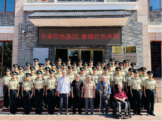 红星闪耀 献礼八一